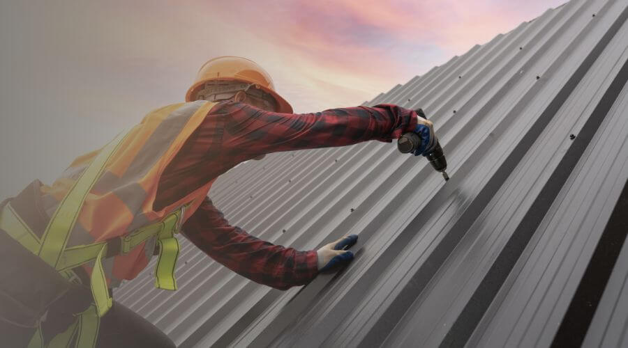 Professional residential roofers in Cedar, IA